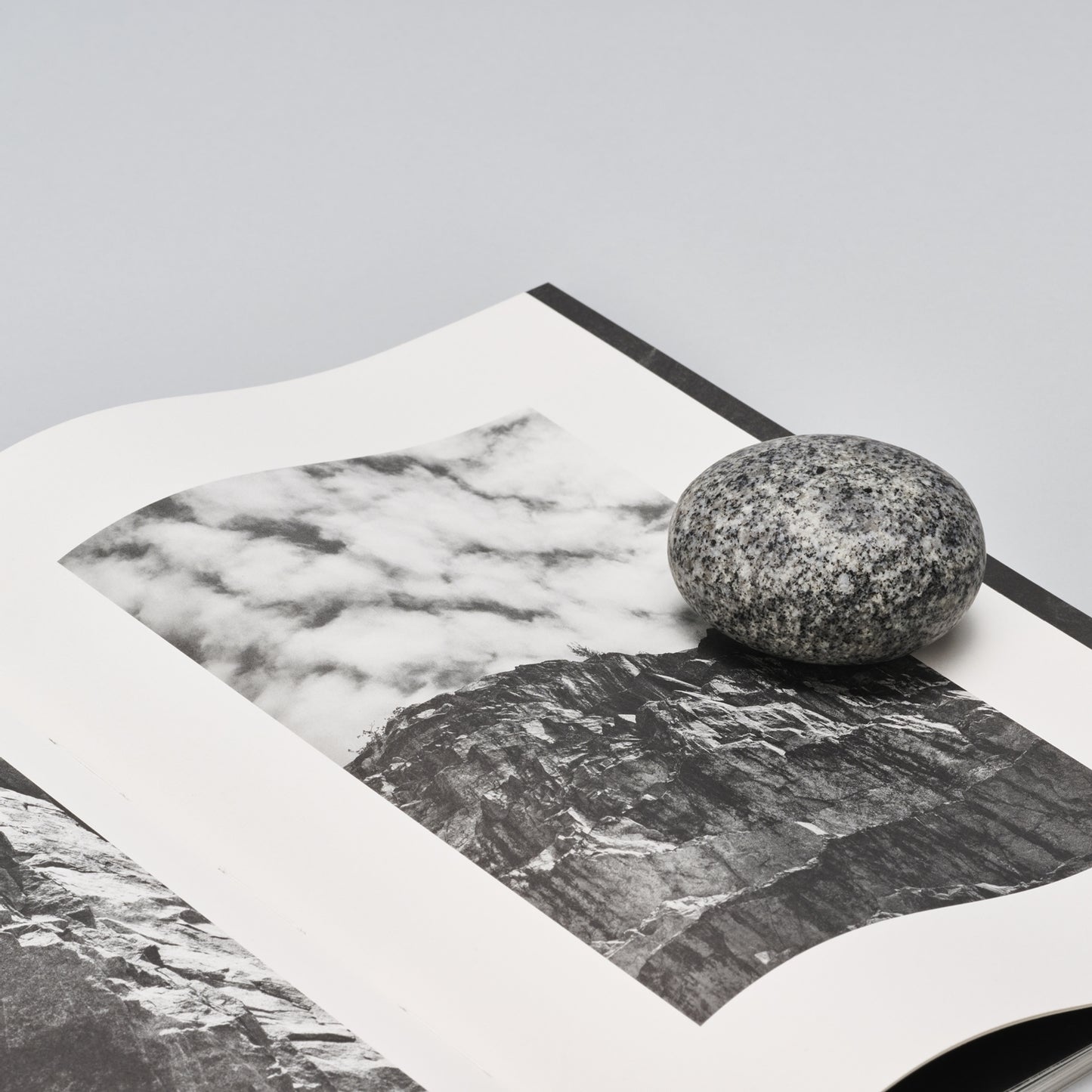 OT - PAPER WEIGHT