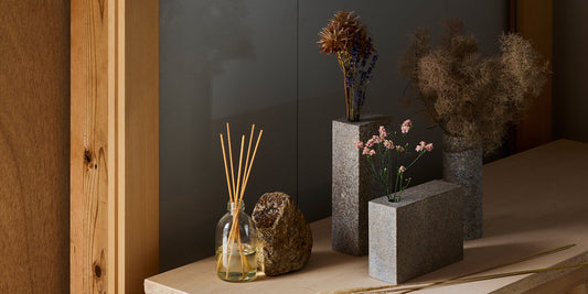 [11月の特集] 季節の花を添える