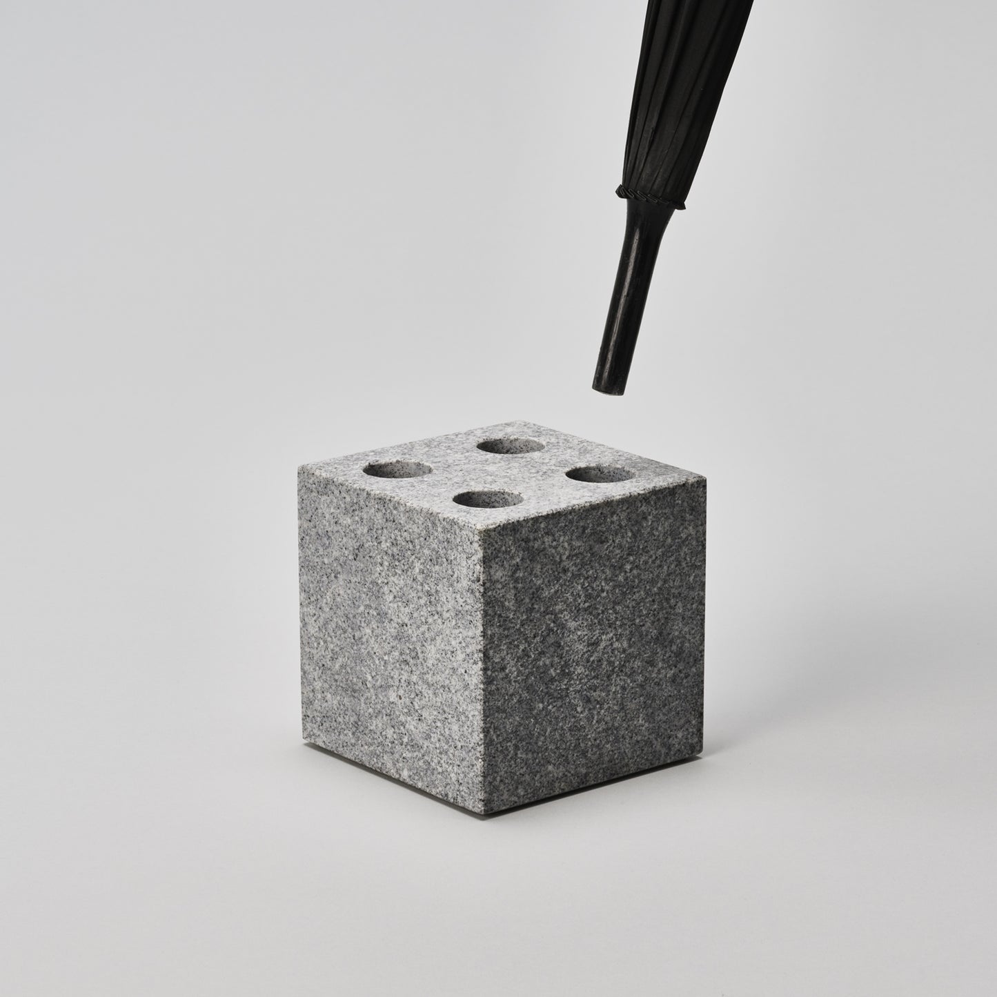SS - UMBRELLA STAND / cube / komame